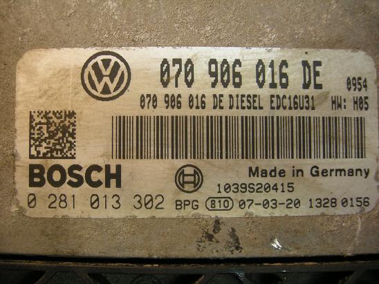 Блок управления двигателем (ECU) AUDI, VW 070906016DE