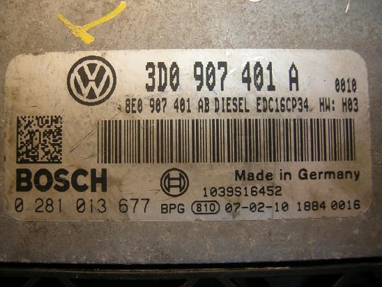Блок управления двигателем (ECU) AUDI, VW 0281013677