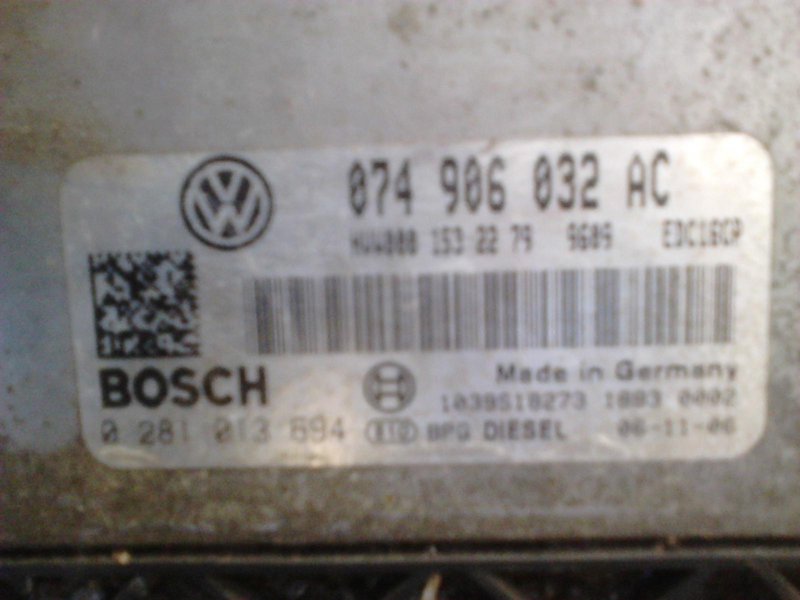 Блок управления двигателем AUDI, VW 074906032AC